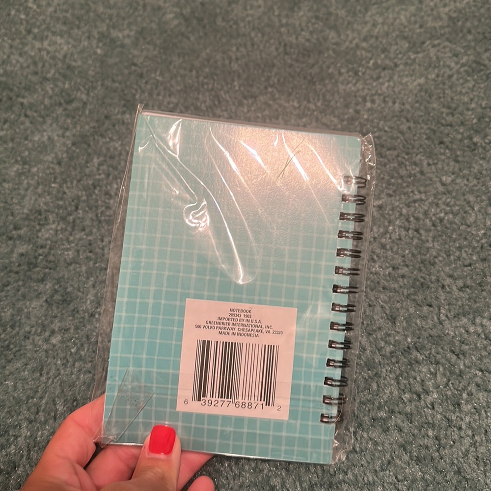 Llama notebook - Picture 2 of 2